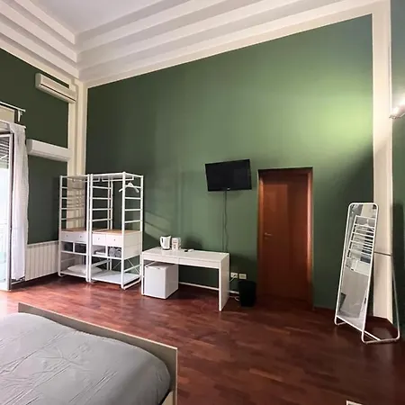 Umberto Street Guest house